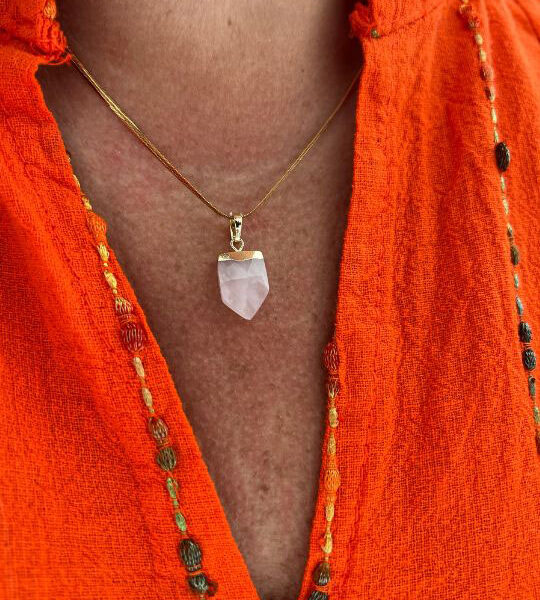 Collier pentagone quartz rose doré - 1